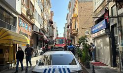 Kadıköy'de 5'inci kattaki dairede patlama meydana geldi, 1 kişi hafif yaralandı