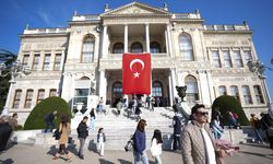 Dolmabahçe Sarayı'na Cumhuriyet'in 101. yıl dönümünde yoğun ilgi