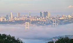 İstanbul'da sis trafik yoğunluğuna neden oldu