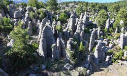 "Adam Kayalar" turistlerin uğrak noktası oldu