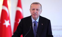 Cumhurbaşkanı Erdoğan: Bilgiyi hikmetle yoğurup, kalpleri terbiye eden öğretmenlerimizin gününü kutluyorum