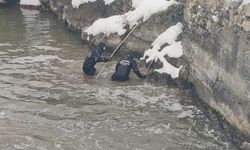 Dalgıçlar Karasu’da kayıp öğretmeni arıyor