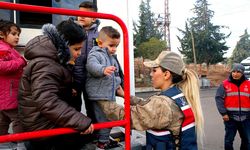 Suriyelilerin Hatay'daki sınır kapılarından ülkelerine onurlu dönüşü devam ediyor