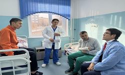 Kazakistan'daki Uçak Kazasından Yaralı Kurtulan Kırgız Vatandaşları Ülkelerine Döndü