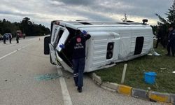 Balıkesir'de okul servisi ile tır çarpıştı: 8 öğrencinin durumu ağır