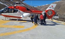 Şırnak ve Bahçesaray’daki hastalar ambulans helikopterle Van’a sevk edildi