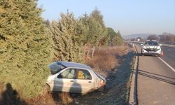 Manisa'da devrilen otomobildeki baba öldü oğlu yaralandı