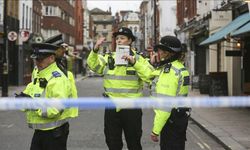 Londra'nın merkezindeki bir cadde, bomba tehdidi nedeniyle tahliye edildi