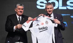 Beşiktaş'ın yeni teknik direktörü Ole Gunnar Solskjaer için imza töreni düzenlendi