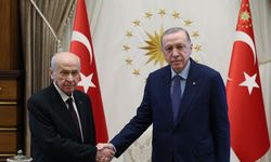 MHP Lideri Devlet Bahçeli'den Cumhurbaşkanı Erdoğan'a tebrik telefonu