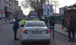 Kars polisi, okul çevrelerinde denetimlerini sıklaştırdı