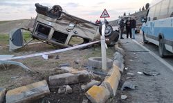 Ankara'da minibüs ile hafif ticari aracın çarpıştığı kazada, 1'i ağır 9 kişi yaralandı