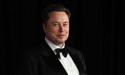 Elon Musk, harcamalarda kesintiye gidilmemesi halinde ABD'nin "iflas edeceğini" söyledi