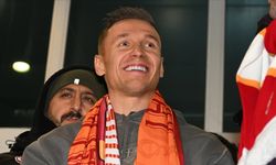 Galatasaray, Polonyalı futbolcu Frankowski'yi satın alma opsiyonuyla kiralık olarak renklerine bağladı