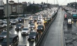 İstanbul'da sabah saatlerinde trafik yoğunluğu yaşanıyor