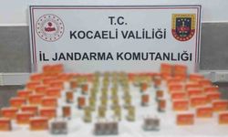 Kocaeli'de sahte taraftar formaları ve tıbbi ilaçlar ele geçirildi