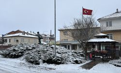 Bolu Dağı ve Karabük'ün yüksek kesimlerinde kar yağışı etkili oluyor