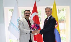 Türkiye Maarif Vakfı Kolombiya Temsilciliğinde bayrak değişimi