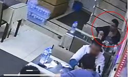 Müşteriden mide bulandıran hareket: İçtiği çorbanın parasını ödememek için tabağa kıl koydu