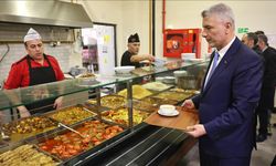 Bakan Bolat, İstanbul Havalimanı Taksiciler Kooperatifi'ndeki taksici esnafıyla iftar yaptı