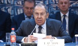 Lavrov, Macron'un Fransız nükleer kapasitesini kullanma planlarının Rusya'ya tehdit olduğunu belirtti