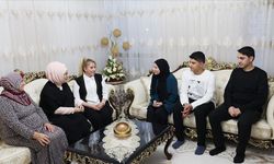 Emine Erdoğan, Vehibe Sayın'ın iftar sofrasına konuk oldu