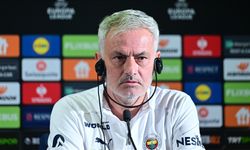 Fenerbahçe Teknik Direktörü Mourinho: "18 maçtır yenilmiyor olma sebebimiz zorluklara karşı gösterdiğimiz ruhtu"