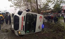 Zonguldak’ta ambulans ile otomobil çarpıştı: 6 yaralı