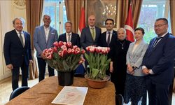 Hollanda'da 23 Nisan kutlamasında yeni lale türüne 'Anadolu' ismi verildi