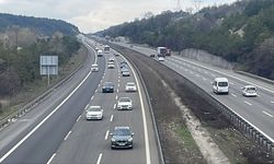 Anadolu Otoyolu'nun Bolu kesiminde tatil dönüşü yoğunluğu sürüyor