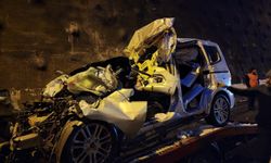 Düzce'de kamyona çarpan hafif ticari araçtaki 2 kişi hayatını kaybetti, 2 kişi yaralandı