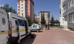 Kayseri'de cam silerken 4. kattan düşen kadın yaralandı