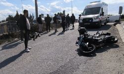 Kocaeli'de hafriyat kamyonuyla çarpışan motosikletteki 2 kişi yaralandı
