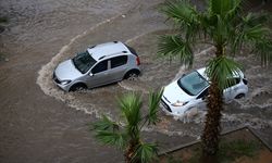 Mersin'de sağanak etkili oldu