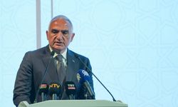 Bakan Ersoy, Yunus Emre'nin basılan en eski tasavvufi mesnevisinin tanıtımına katıldı