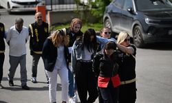 Düzce'de kuyumculara sahte altın satmak isteyen 4 şüpheli yakalandı