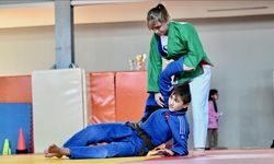 Avrupa şampiyonu kuraş sporcusu Ayşenaz Tosun, hedef büyüttü