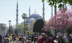 Yerli turistler yılın ikinci çeyreğinde 116,9 milyar lira seyahat harcaması yaptı