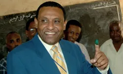 Sudan'da yeni atanan başbakan İdris, yemin ederek görevine başladı