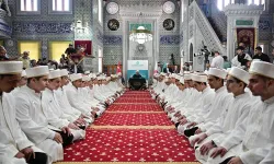 Fatih Camisi'nde 81 hafız için icazet töreni yapıldı