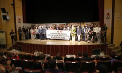 Edirne Emniyetinde görevli polislerin rol aldığı tiyatro Kırklareli'nde sahnelendi