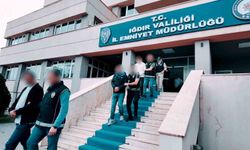 Kaçak göçmenlere sahte belge düzenleyen şüphelilere operasyon: 2 tutuklama