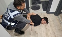 Dolandırıcı şebekesi çökertildi: 12 tutuklama
