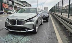 Beylikdüzü’nde düğün konvoyunda zincirleme kaza: 3 yaralı