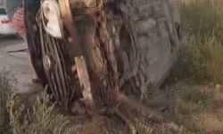 Takla atan atarak yan yatan otomobildeki 4 kişi yaralandı