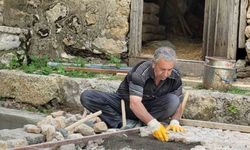 Ekmeğini 45 yıldır taştan çıkarıyor