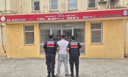 Manisa’da aranan şahıs jandarma operasyonuyla yakalandı