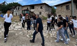 Kula’nın tarihi güzellikleri gençlerle buluşuyor