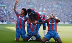 İngiltere Federasyon Kupası'nı Manchester City'i 1-0 yenen Crystal Palace kazandı