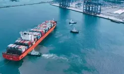 Hindistan'ın güneybatı açıklarında batan gemi kimyasal madde endişesine yol açtı